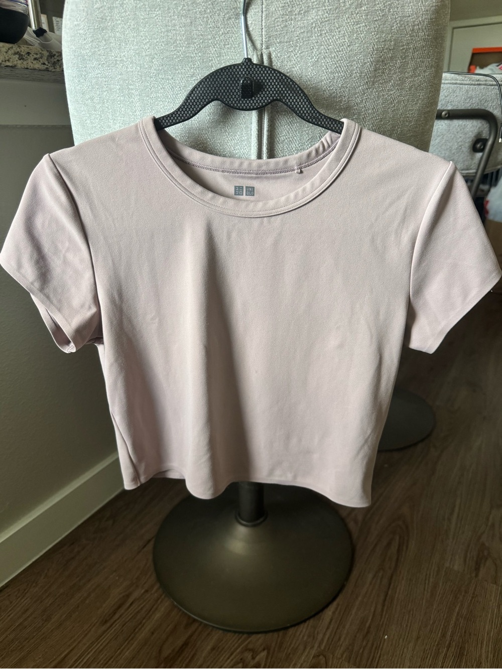 UNIQLO Women's Ultra Stretch AlRism Cropped T-Shirt Sz Small